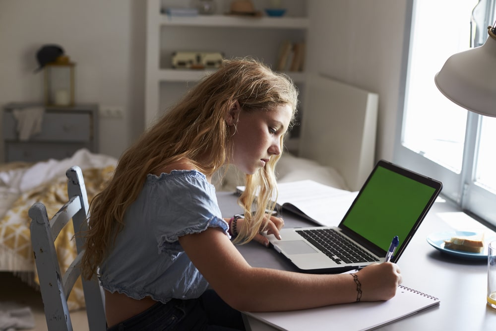 girl laptop